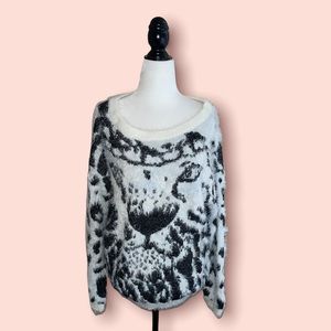 3/30 Cartise Long sleeve Lion face Sweater small